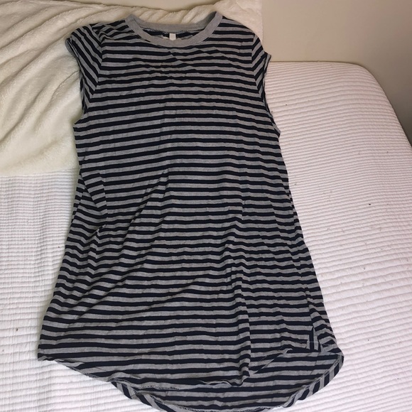 URBAN OUTFITTERS SILENCE & NOISE DRESS - Picture 1 of 3